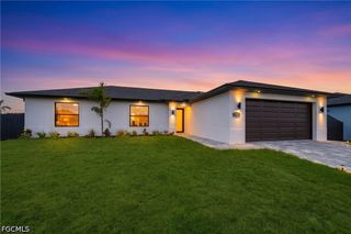 1906 NE 16th PL, Cape Coral, FL 33909
