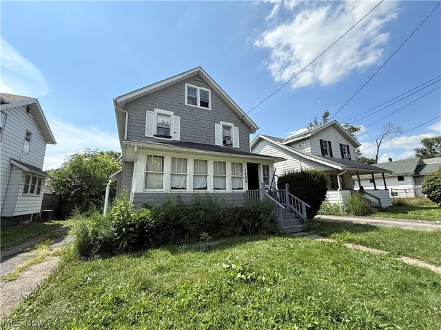 1866 16th Street SW, Akron, OH 44314