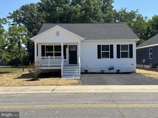 921 JACKSON ST, Colonial Beach, VA 22443