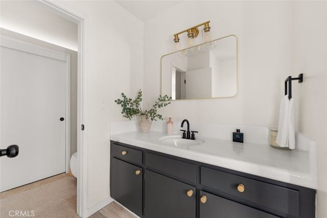 7426 Mulholland Drive, Los Angeles, CA 90046