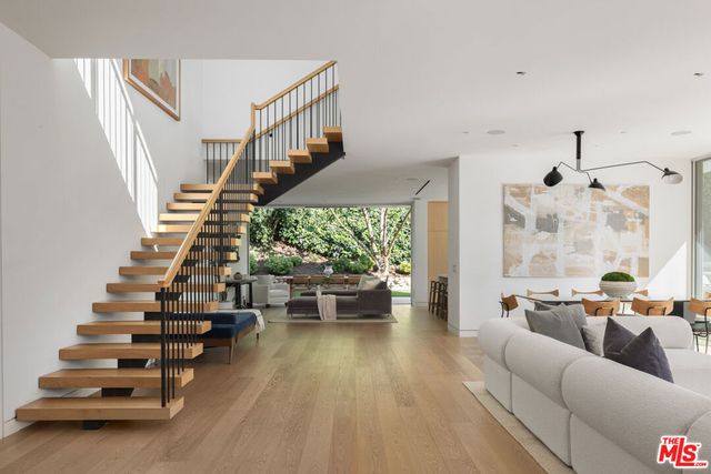 9011 Alto Cedro Drive, Beverly Hills, CA 90210