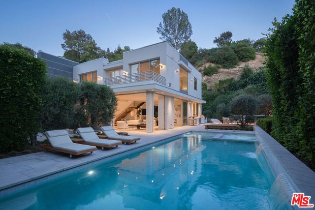 9011 Alto Cedro Drive, Beverly Hills, CA 90210