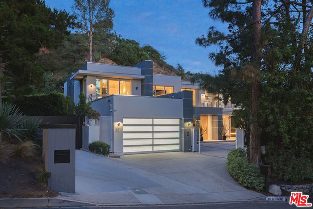 9011 Alto Cedro Drive, Beverly Hills, CA 90210