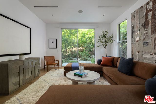 9011 Alto Cedro Drive, Beverly Hills, CA 90210