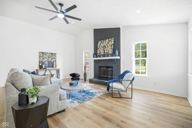 241 Deborah Lane, Whiteland, IN 46184