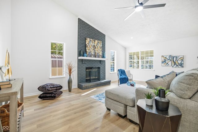 241 Deborah Lane, Whiteland, IN 46184