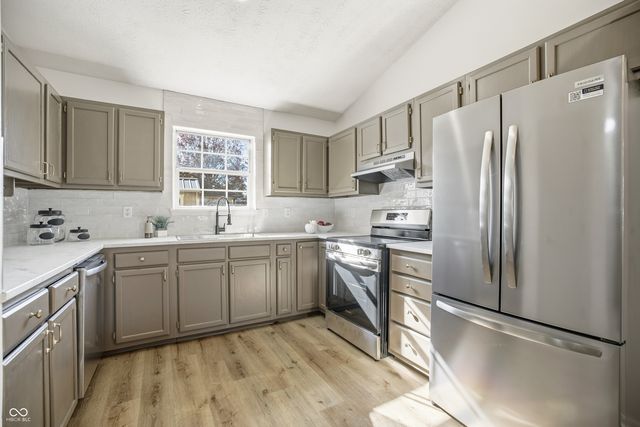 241 Deborah Lane, Whiteland, IN 46184