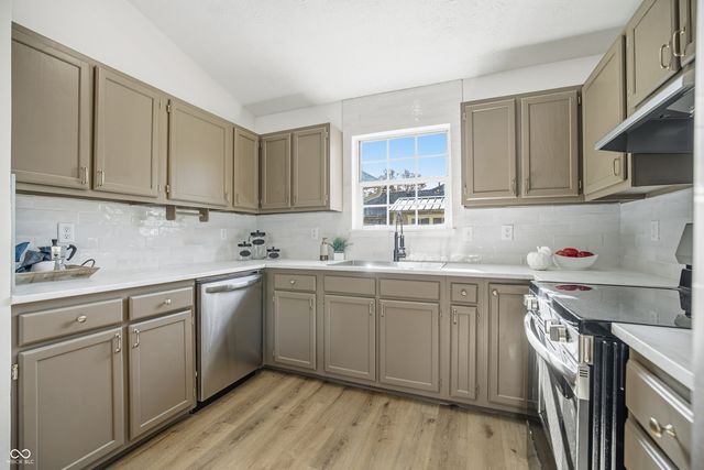 241 Deborah Lane, Whiteland, IN 46184