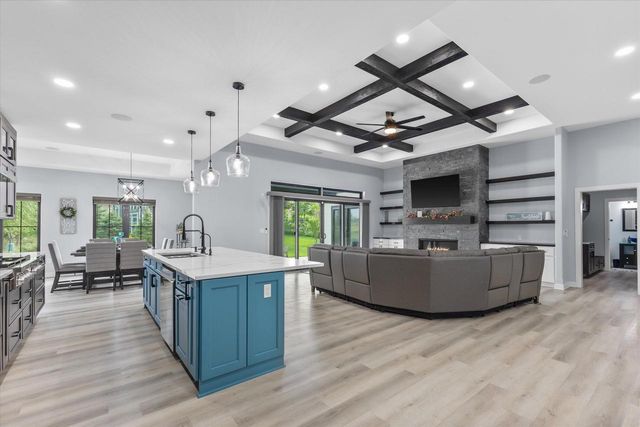 N57W19691 Holly COURT, Menomonee Falls, WI 53051