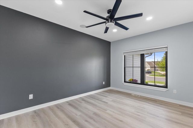 N57W19691 Holly COURT, Menomonee Falls, WI 53051