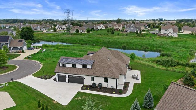 N57W19691 Holly COURT, Menomonee Falls, WI 53051