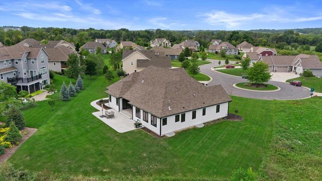 N57W19691 Holly COURT, Menomonee Falls, WI 53051