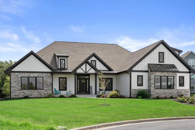 N57W19691 Holly COURT, Menomonee Falls, WI 53051