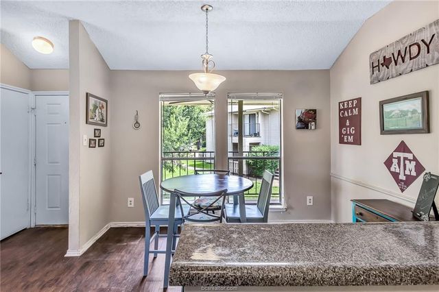400 Fall Circle A-D, College Station, TX 77840