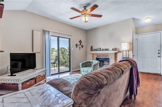 400 Fall Circle A-D, College Station, TX 77840