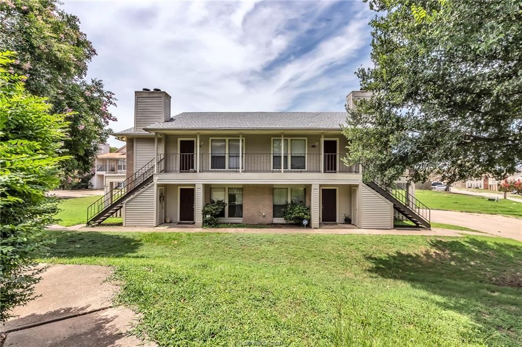 400 Fall Circle A-D, College Station, TX 77840