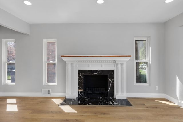 19350 Littlefield Street, Detroit, MI 48235