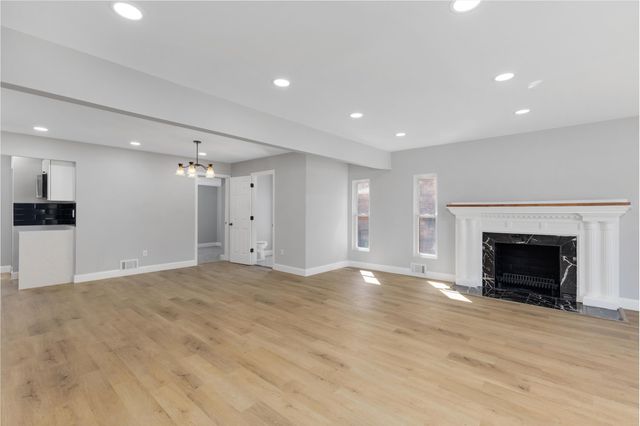 19350 Littlefield Street, Detroit, MI 48235