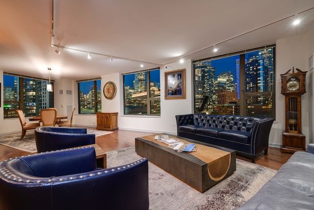 501 N Clinton Street 903, Chicago, IL 60654
