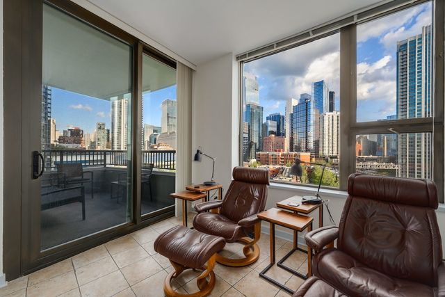501 N Clinton Street 903, Chicago, IL 60654