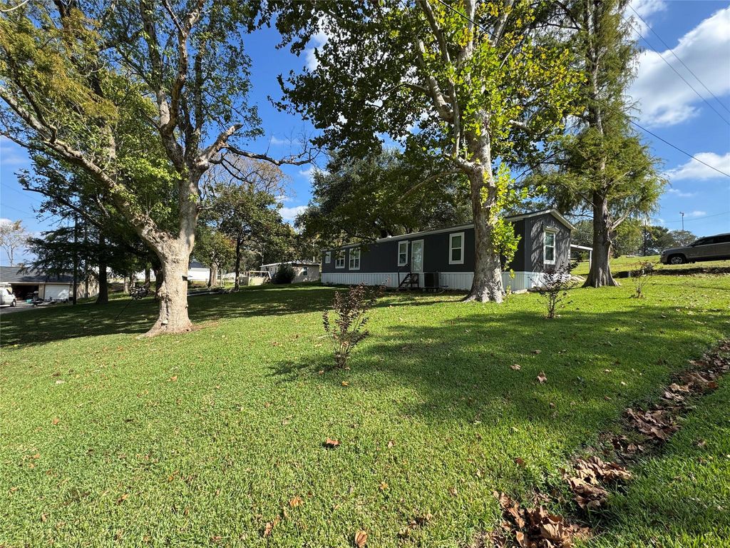 521 Southwood Shores Drive, Coldspring, TX 77331