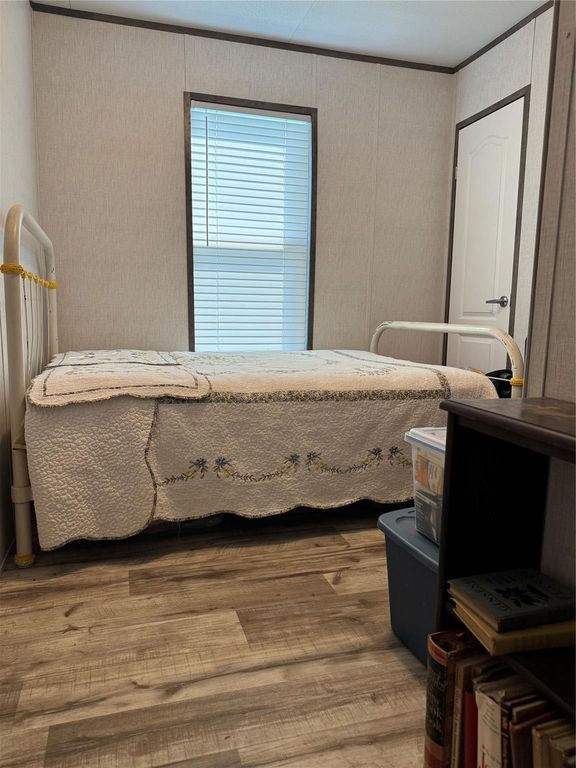 Image 15 of property listing at 521 Southwood Shores Drive, Coldspring, TX 77331