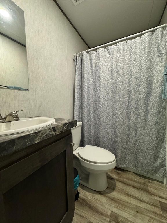 Image 17 of property listing at 521 Southwood Shores Drive, Coldspring, TX 77331