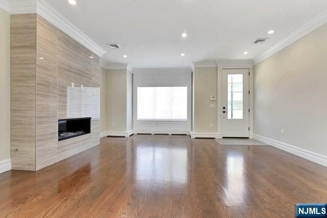 269A 9th Street A, Palisades Park, NJ 07650