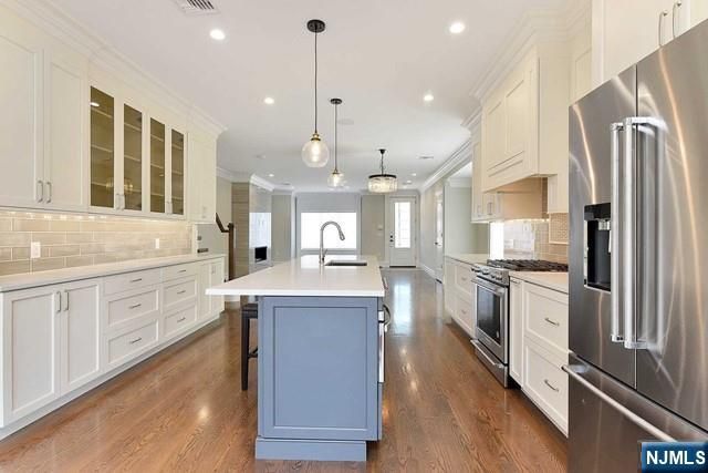 269A 9th Street A, Palisades Park, NJ 07650