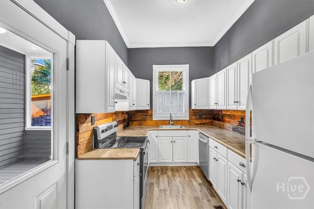 522 Nicoll Street, Savannah, GA 31401