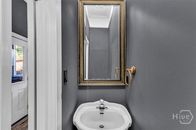 522 Nicoll Street, Savannah, GA 31401