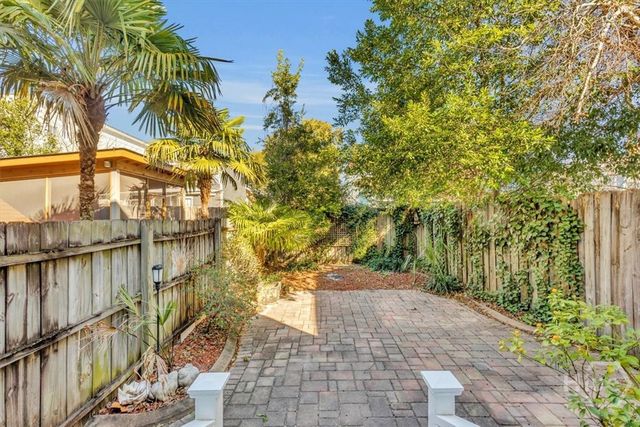 522 Nicoll Street, Savannah, GA 31401