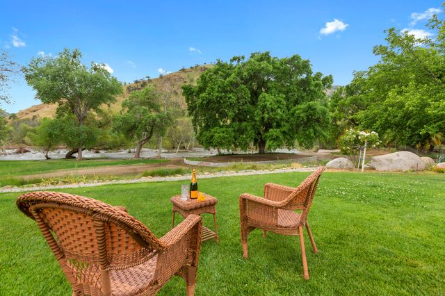 40863 Sierra Drive D, Three Rivers, CA 93271