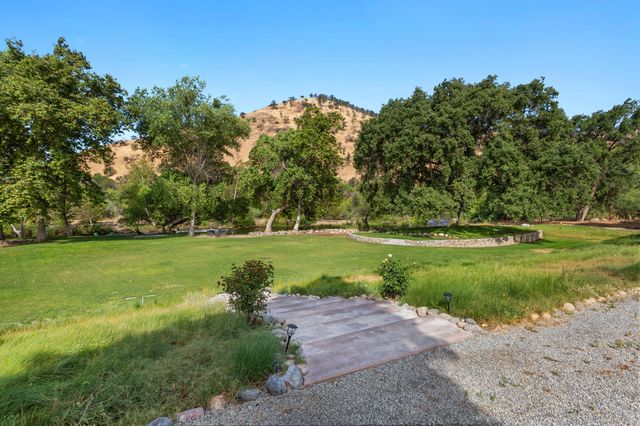 40863 Sierra Drive D, Three Rivers, CA 93271