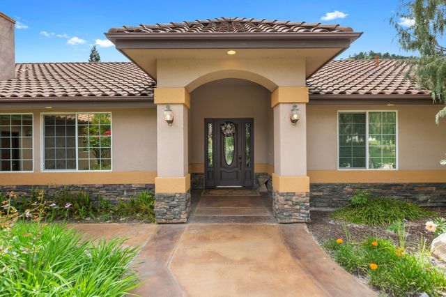 40863 Sierra Drive D, Three Rivers, CA 93271