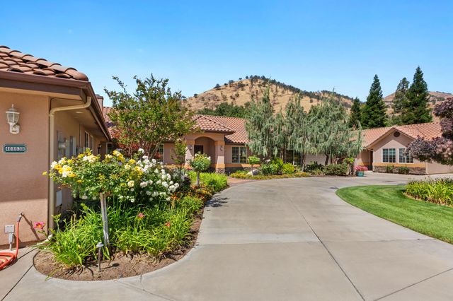 40863 Sierra Drive D, Three Rivers, CA 93271