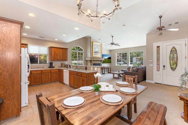 40863 Sierra Drive D, Three Rivers, CA 93271