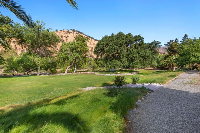 40863 Sierra Drive D, Three Rivers, CA 93271