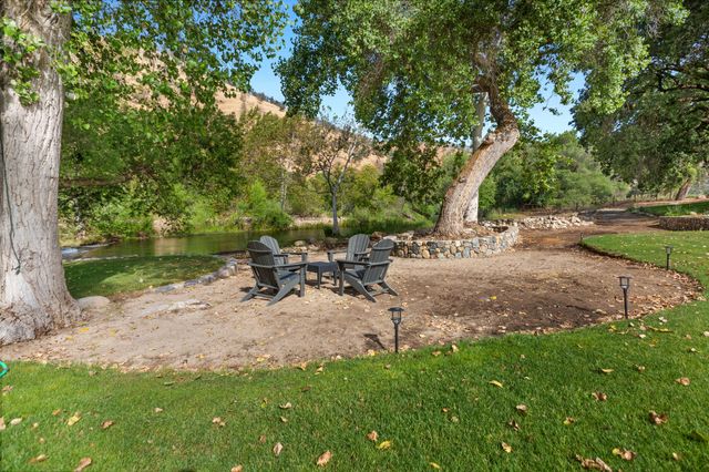 40863 Sierra Drive D, Three Rivers, CA 93271