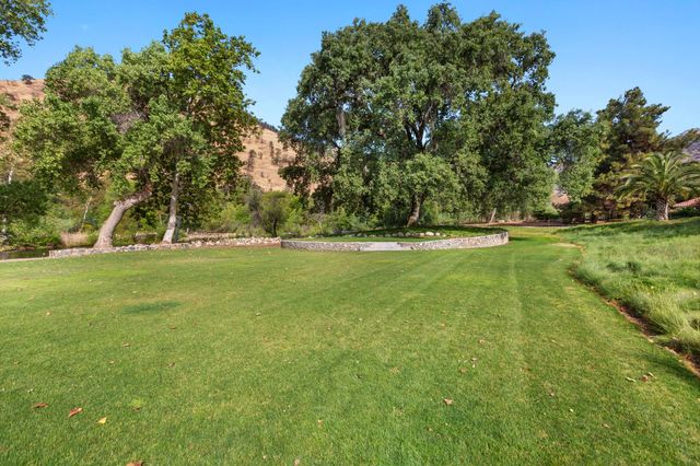 40863 Sierra Drive D, Three Rivers, CA 93271