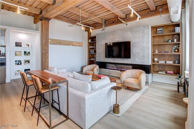 425 W Lakeside Avenue 601, Cleveland, OH 44113