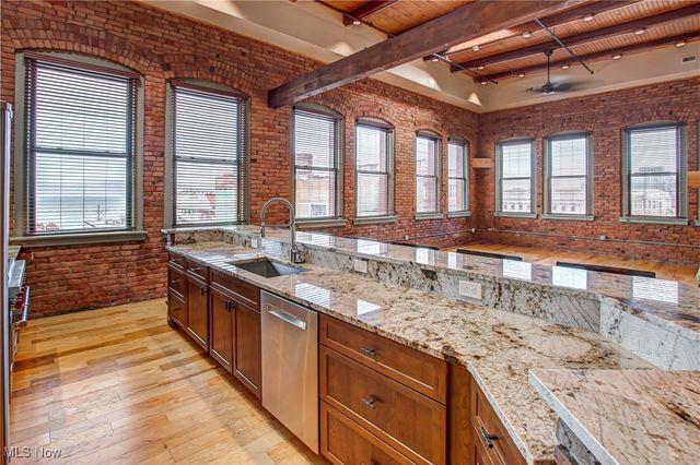 425 W Lakeside Avenue 601, Cleveland, OH 44113