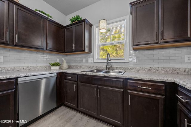 308 Otis Cove, Jacksonville, NC 28546