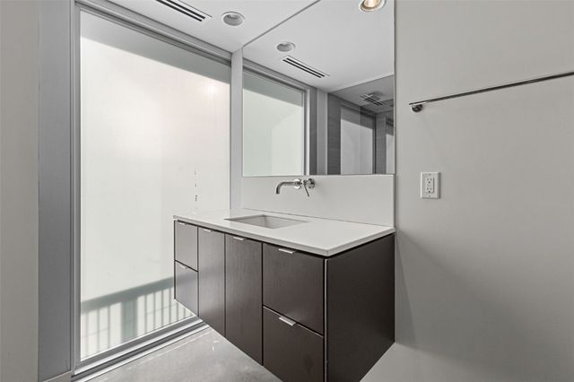 201 E Washington Street 501, Iowa City, IA 52240