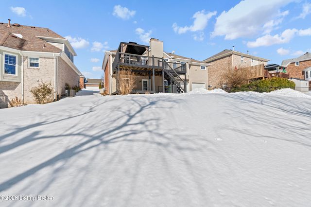 4505 Saratoga Woods Dr, Louisville, KY 40299