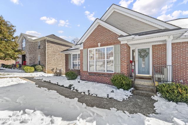 4505 Saratoga Woods Dr, Louisville, KY 40299