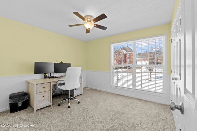 4505 Saratoga Woods Dr, Louisville, KY 40299