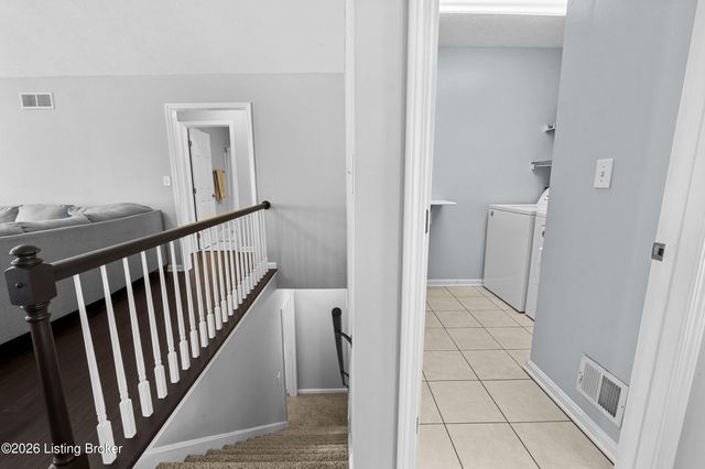 4505 Saratoga Woods Dr, Louisville, KY 40299