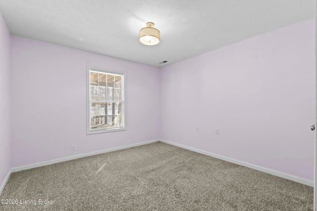 4505 Saratoga Woods Dr, Louisville, KY 40299