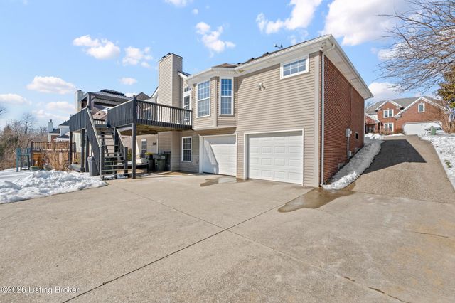 4505 Saratoga Woods Dr, Louisville, KY 40299